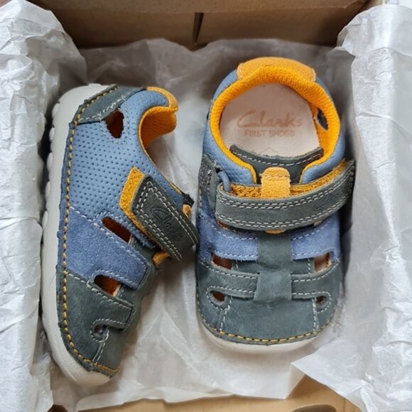 Clarks Kids Tiny Artie First Shoes - Picture 3 of 5